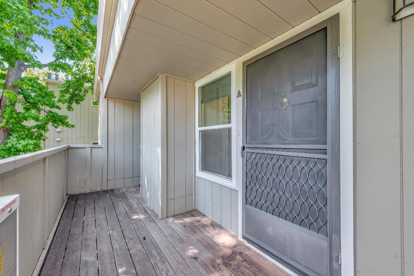 Detail Gallery Image 9 of 34 For 907 Apricot Ave a,  Campbell,  CA 95008 - 2 Beds | 2 Baths