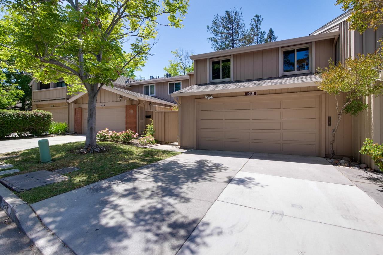 Detail Gallery Image 3 of 50 For 10131 Firwood Dr, Cupertino,  CA 95014 - 3 Beds | 2/1 Baths