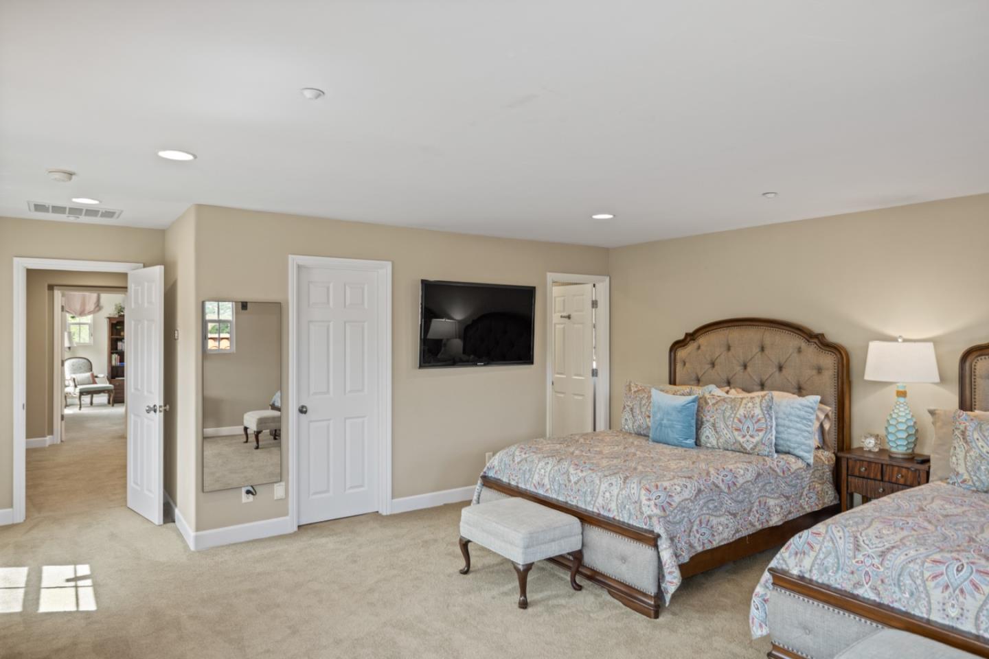 Detail Gallery Image 33 of 57 For 220 Mirasol Way, Monterey,  CA 93940 - 4 Beds | 4 Baths