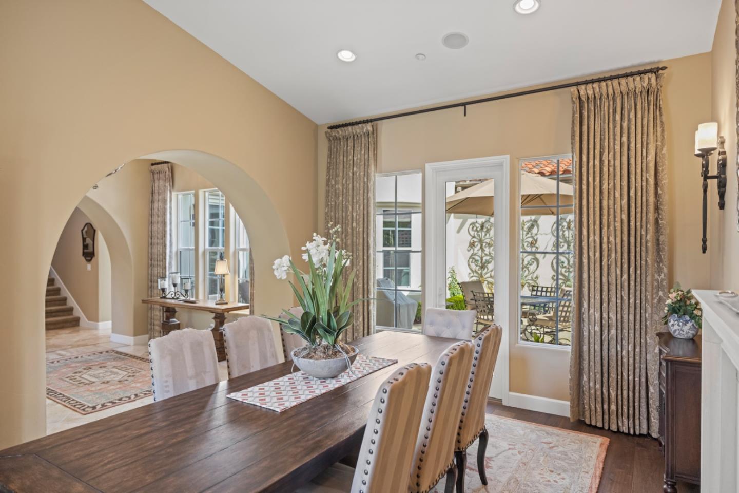 Detail Gallery Image 7 of 57 For 220 Mirasol Way, Monterey,  CA 93940 - 4 Beds | 4 Baths