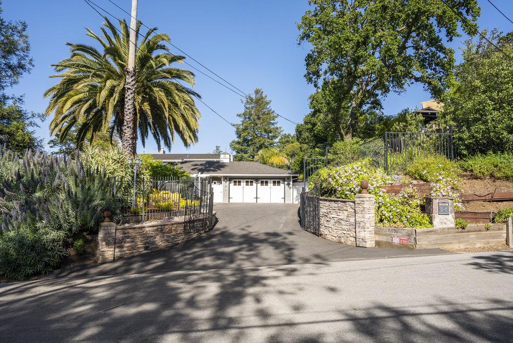 Detail Gallery Image 1 of 1 For 5859 Arboretum Dr, Los Altos,  CA 94024 - 5 Beds | 4/1 Baths