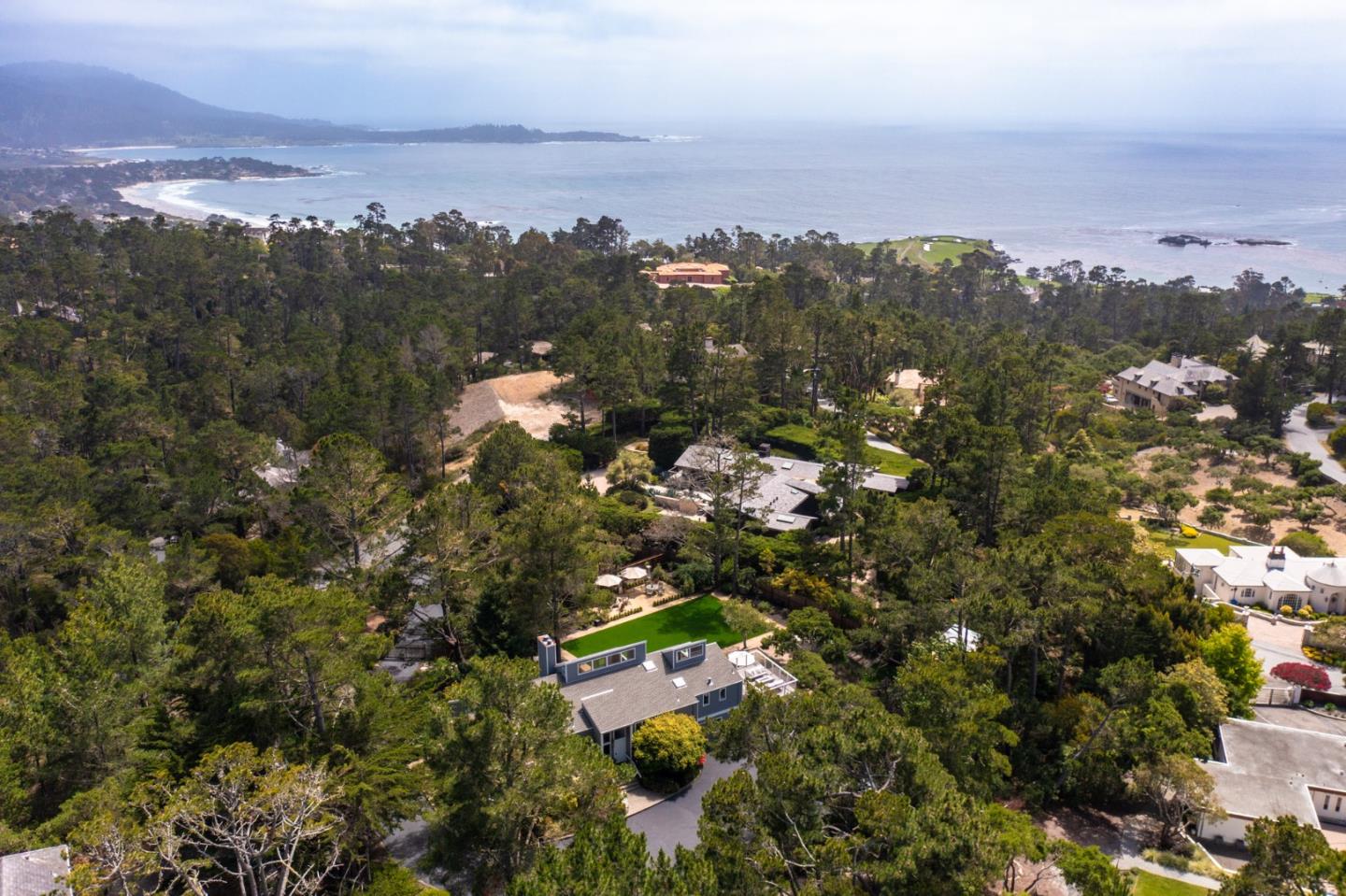 Detail Gallery Image 28 of 38 For 1633 Sonado Rd, Pebble Beach,  CA 93953 - 4 Beds | 2/1 Baths