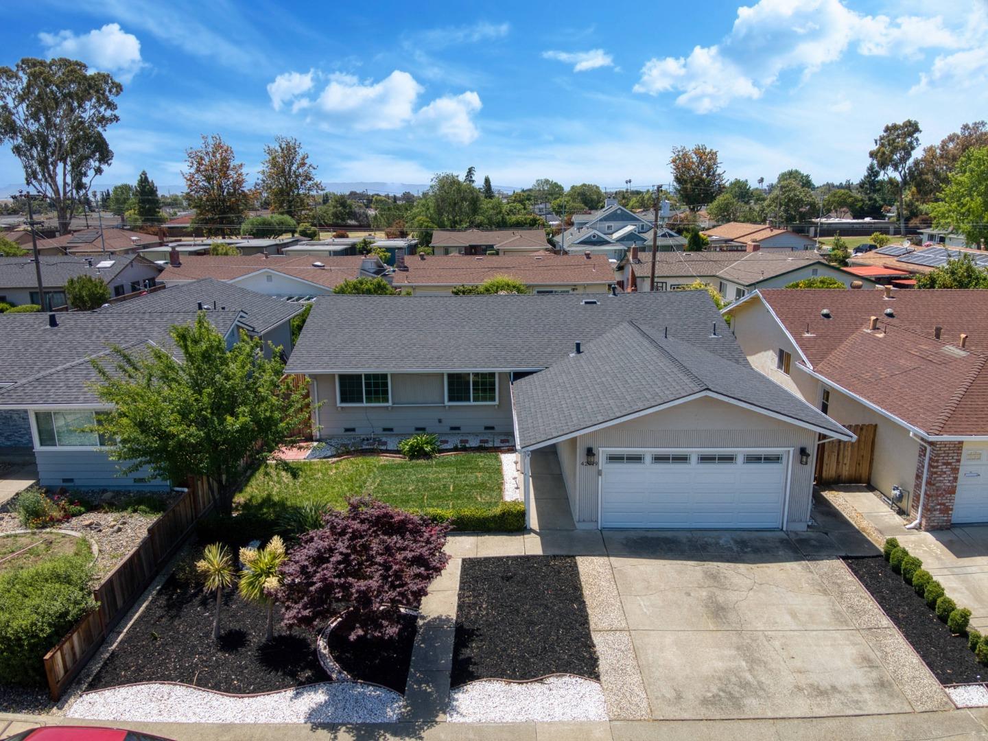 Detail Gallery Image 1 of 54 For 42619 Isle Royal St, Fremont,  CA 94538 - 3 Beds | 2 Baths