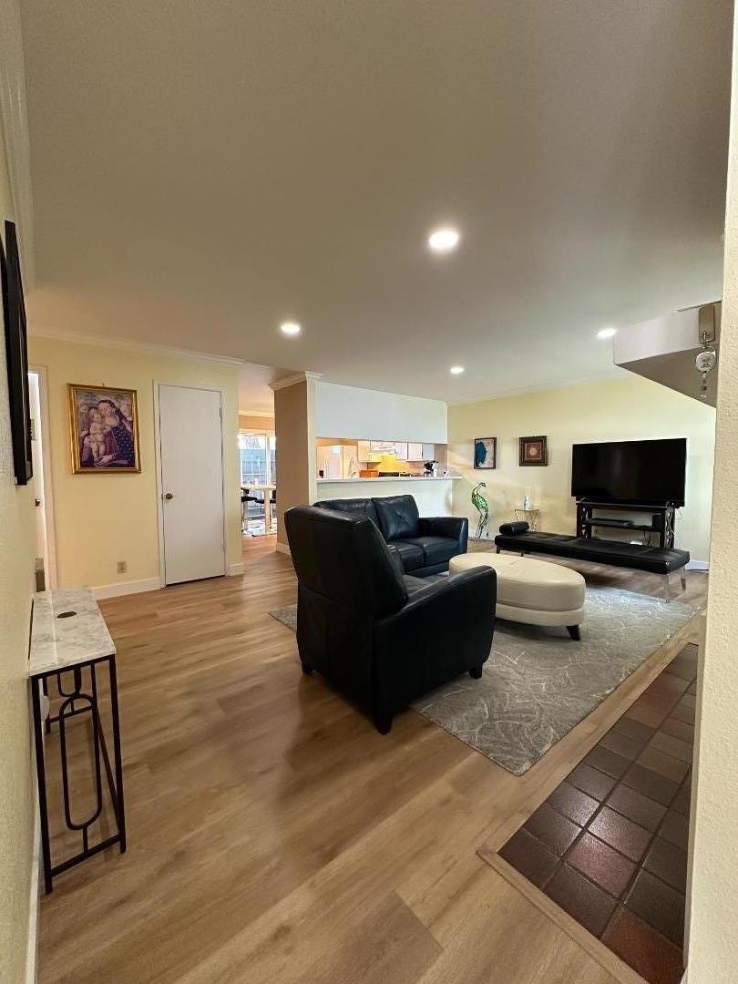 Detail Gallery Image 2 of 20 For 3095 Marina Dr #3,  Marina,  CA 93933 - 2 Beds | 2 Baths