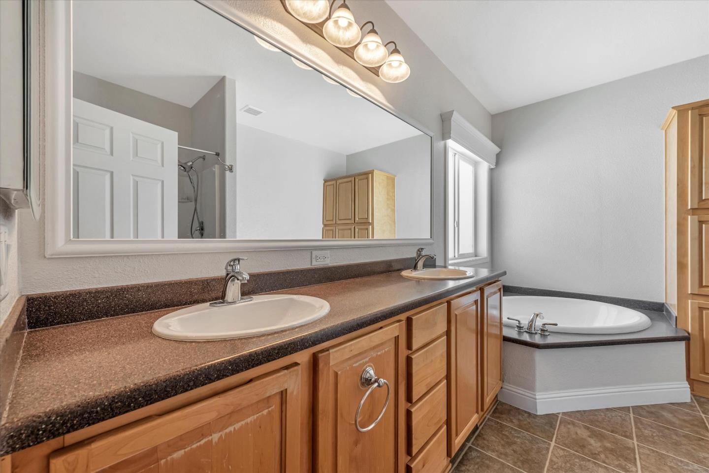 Detail Gallery Image 29 of 37 For 467 Mill Pond Dr #467,  San Jose,  CA 95125 - 3 Beds | 2 Baths