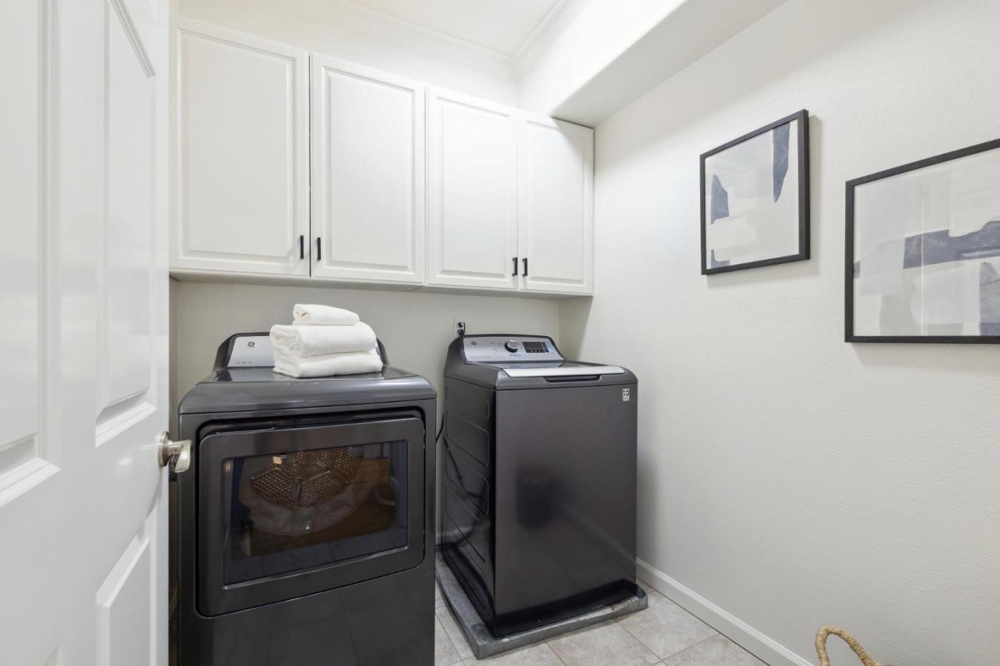 Detail Gallery Image 30 of 32 For 1408 El Camino Real #1,  Burlingame,  CA 94010 - 2 Beds | 2/1 Baths