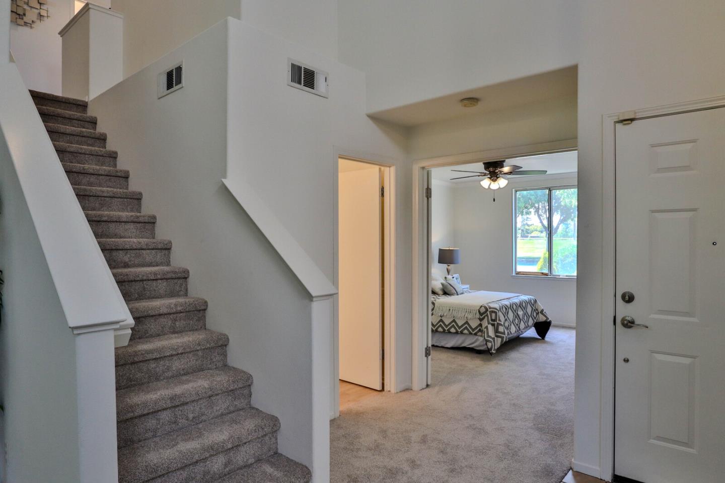 Detail Gallery Image 18 of 38 For 465 Mantelli Dr, Gilroy,  CA 95020 - 3 Beds | 2/1 Baths