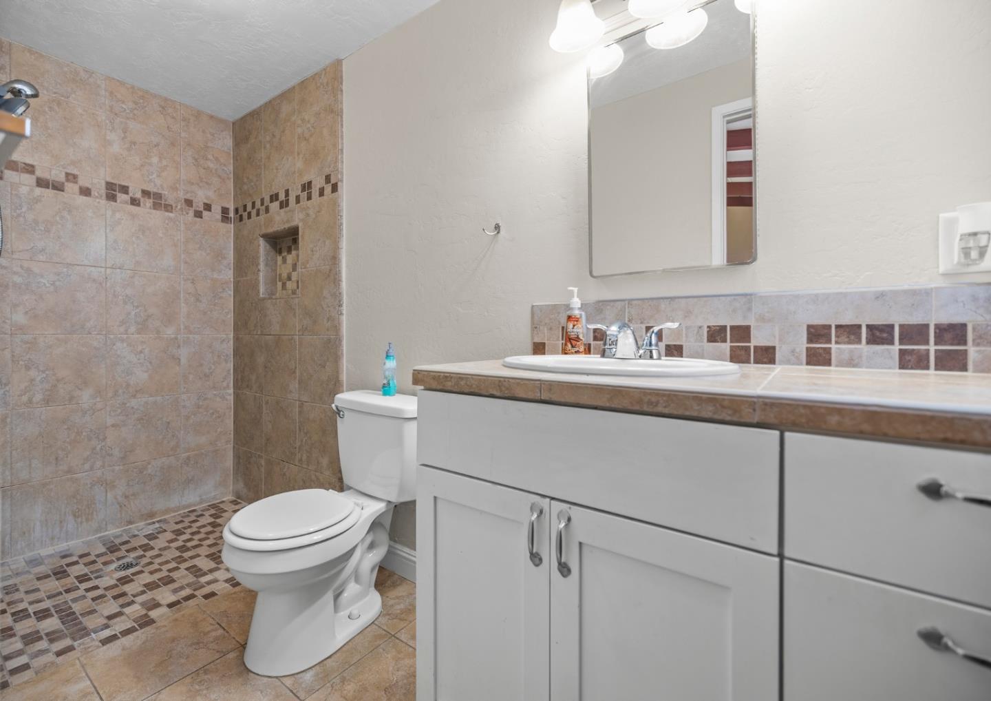 721 Walnut Ln, Hollister, CA 95023 photo 32