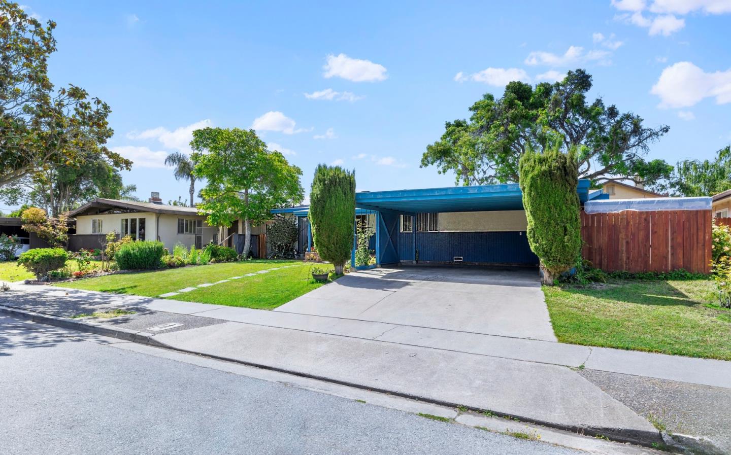 721 Walnut Ln, Hollister, CA 95023 photo 4