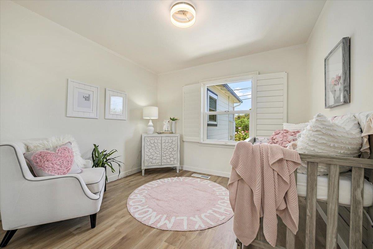 Detail Gallery Image 15 of 20 For 1705 Peck Ave, San Mateo,  CA 94401 - 4 Beds | 2 Baths