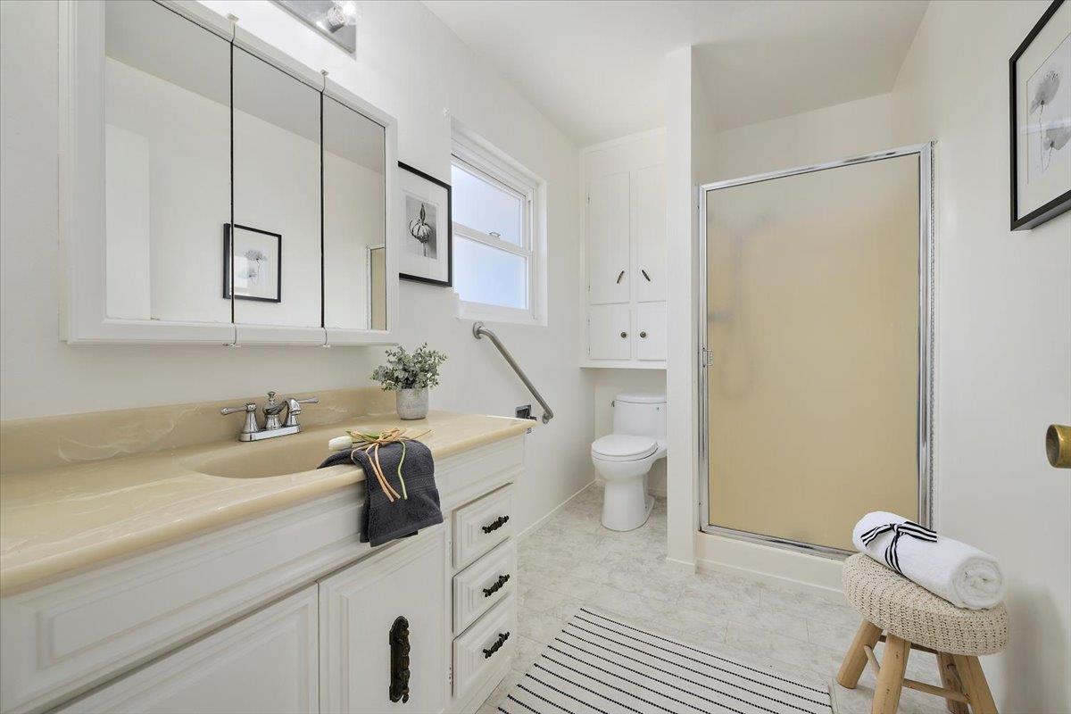 Detail Gallery Image 17 of 20 For 1705 Peck Ave, San Mateo,  CA 94401 - 4 Beds | 2 Baths