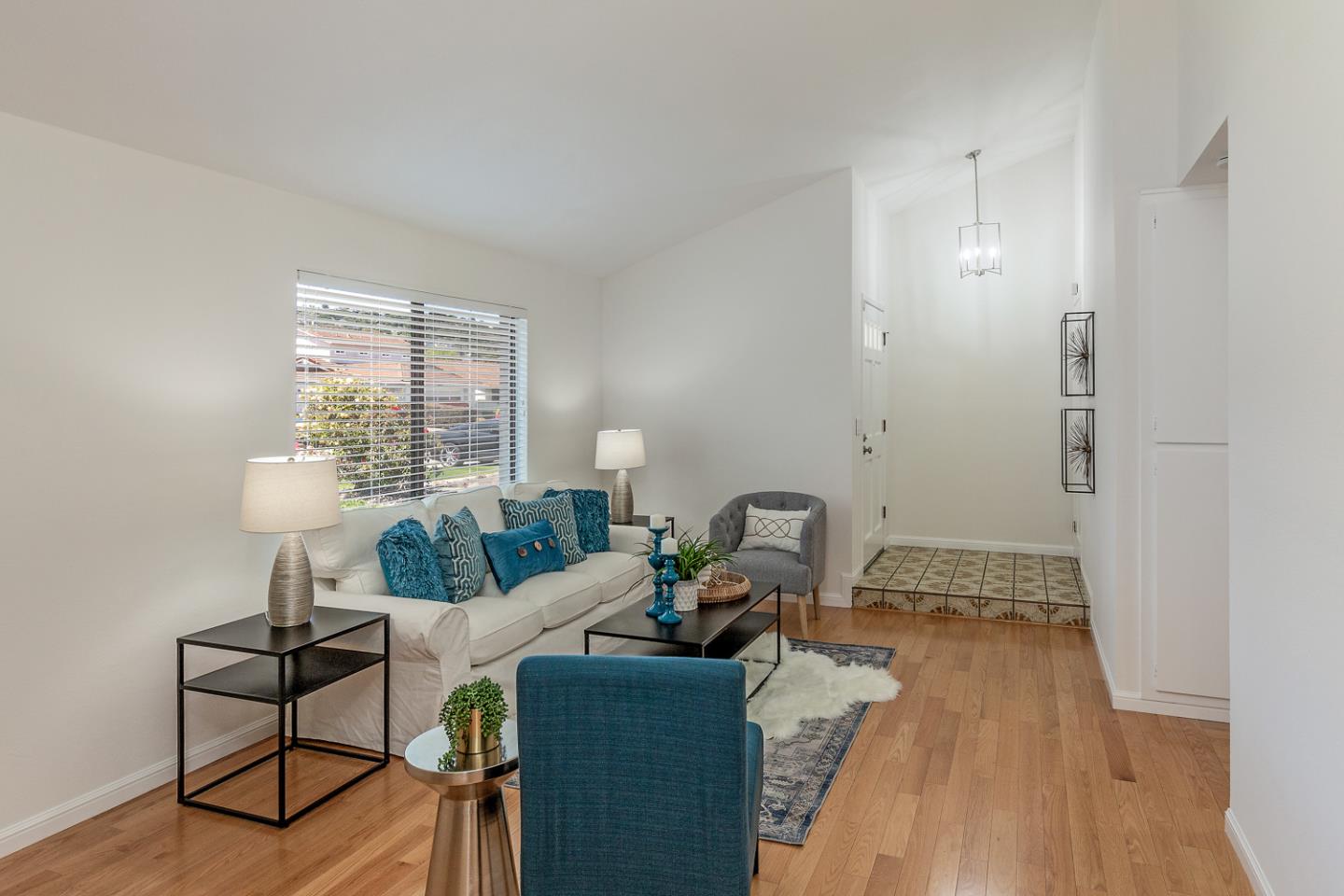 Detail Gallery Image 6 of 29 For 221 Rosilie St, San Mateo,  CA 94403 - 3 Beds | 2 Baths