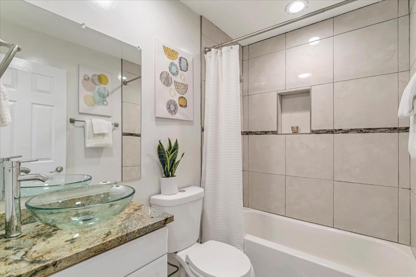 Detail Gallery Image 16 of 26 For 5567 Judith St #1,  San Jose,  CA 95123 - 2 Beds | 1 Baths