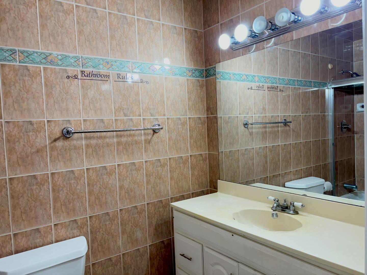 Detail Gallery Image 15 of 25 For 421 Nerdy Ave, San Jose,  CA 95111 - 5 Beds | 2/1 Baths