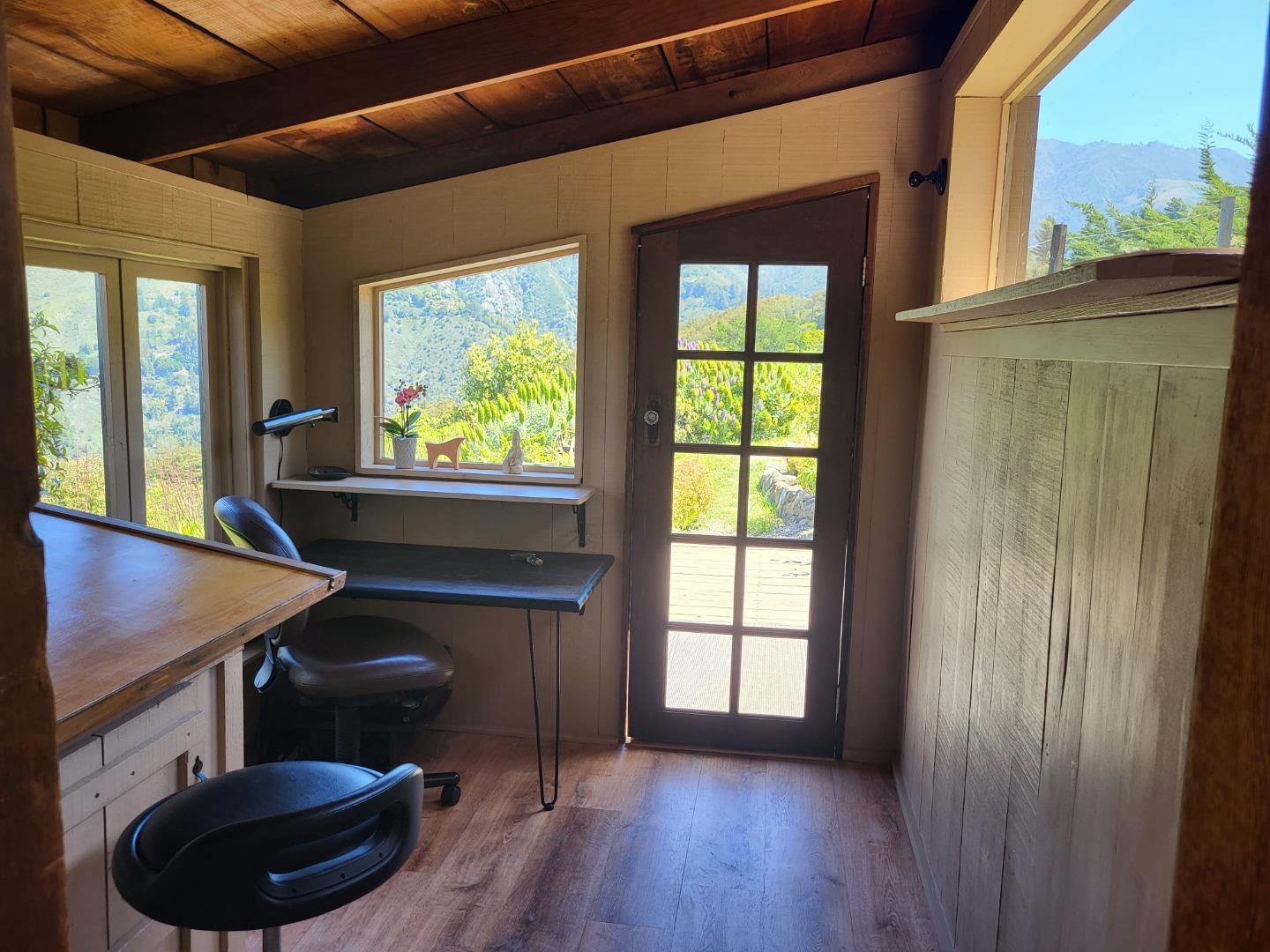 Detail Gallery Image 24 of 61 For 46190 Clear Ridge Rd, Big Sur Coast,  CA 93920 - 3 Beds | 2/1 Baths