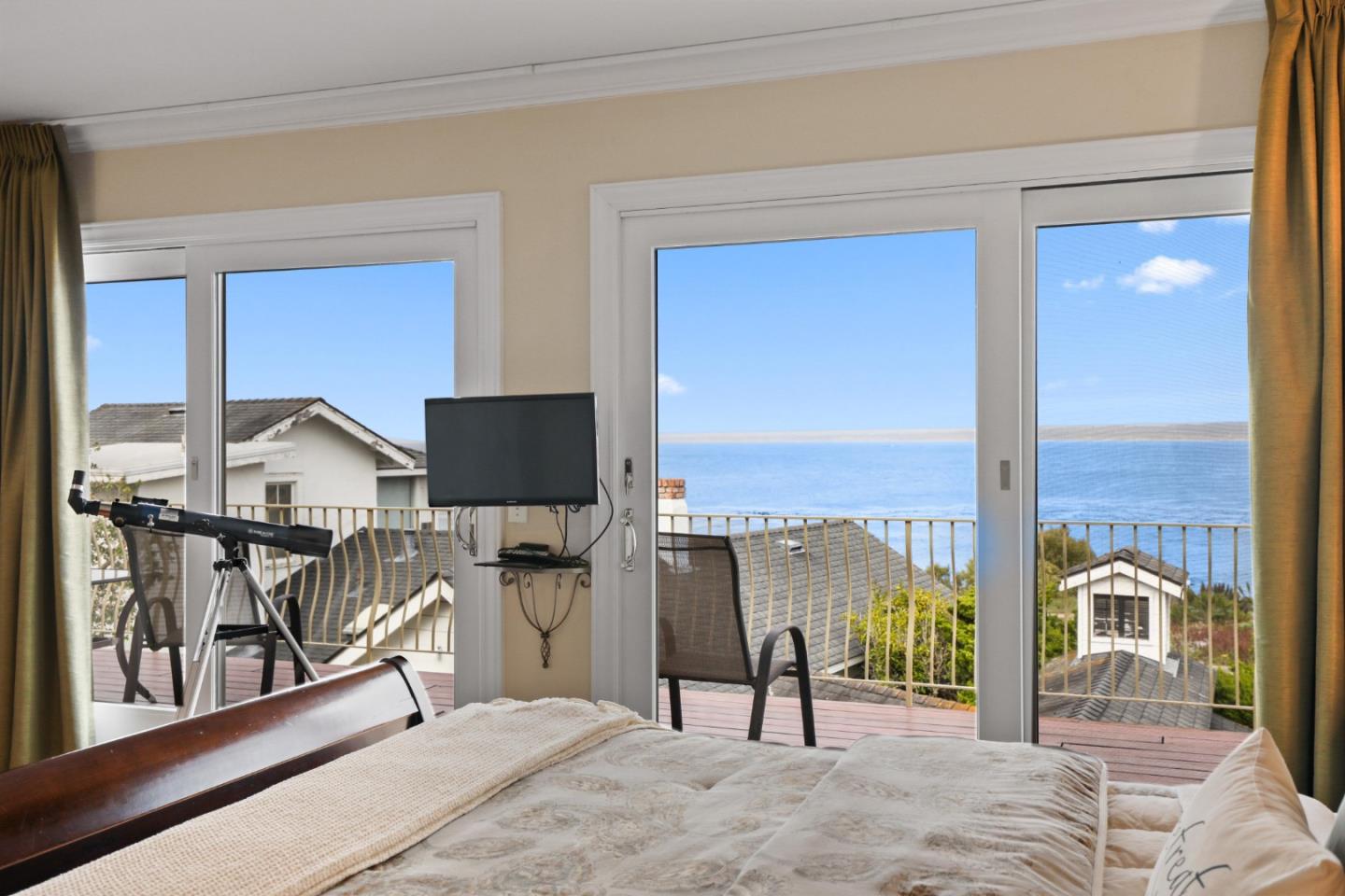 Detail Gallery Image 25 of 39 For 830 Balboa Ave, Pacific Grove,  CA 93950 - 3 Beds | 2 Baths
