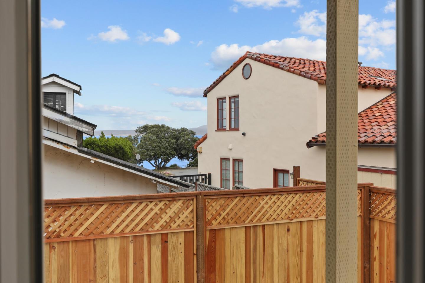 Detail Gallery Image 32 of 39 For 830 Balboa Ave, Pacific Grove,  CA 93950 - 3 Beds | 2 Baths