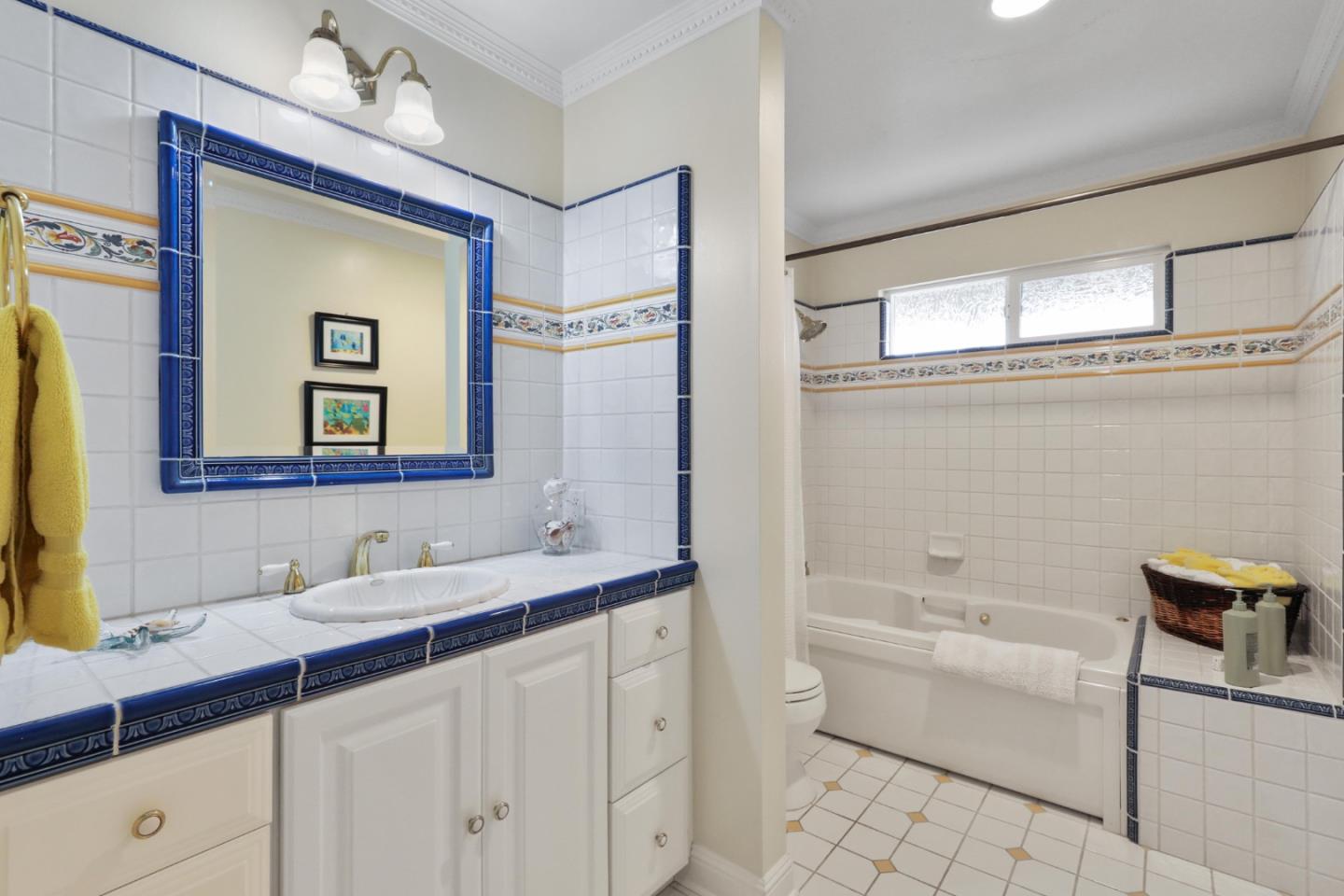Detail Gallery Image 33 of 39 For 830 Balboa Ave, Pacific Grove,  CA 93950 - 3 Beds | 2 Baths