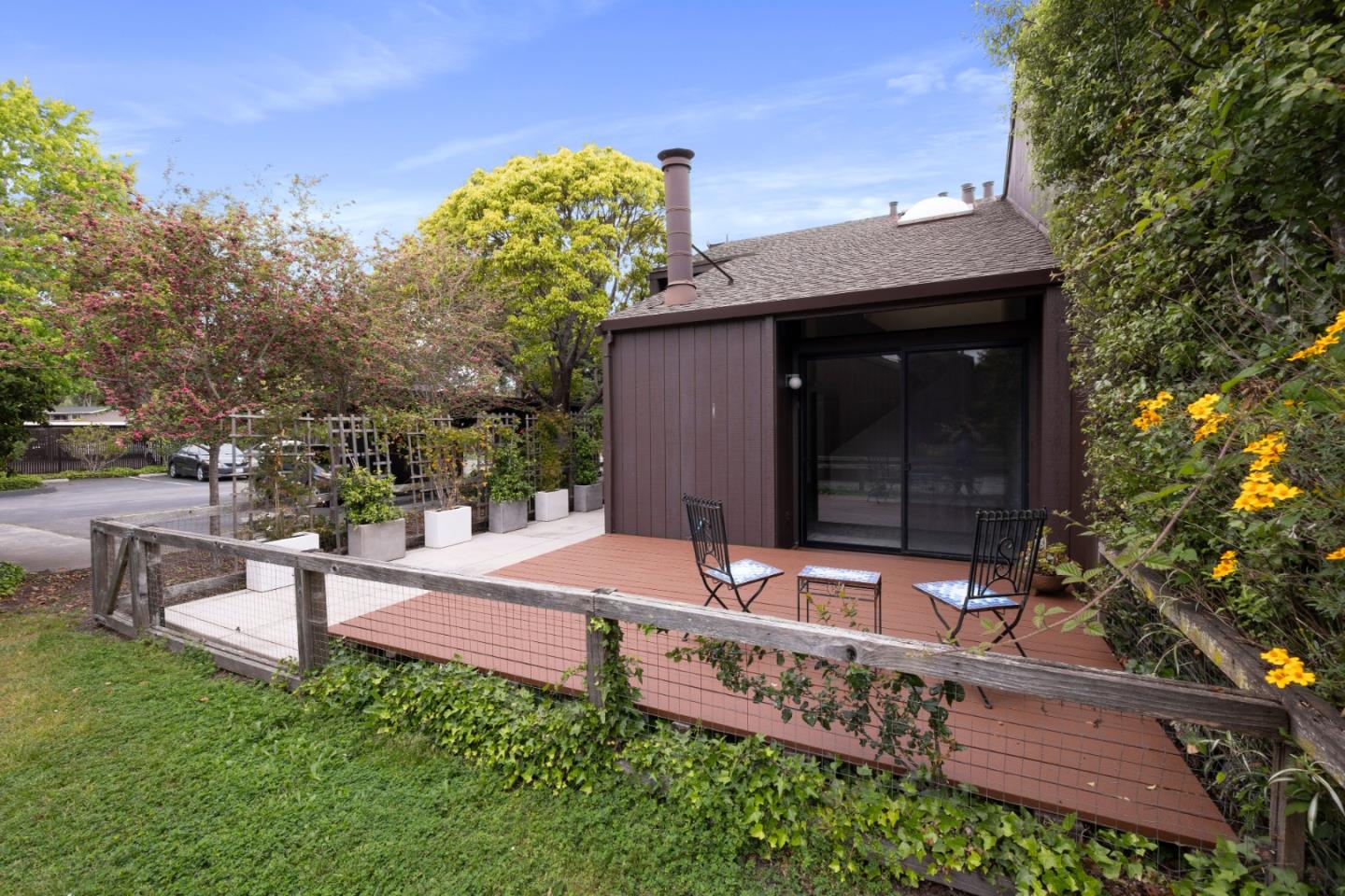 Detail Gallery Image 1 of 1 For 148 Tree Frog Ln, Santa Cruz,  CA 95060 - 3 Beds | 2 Baths