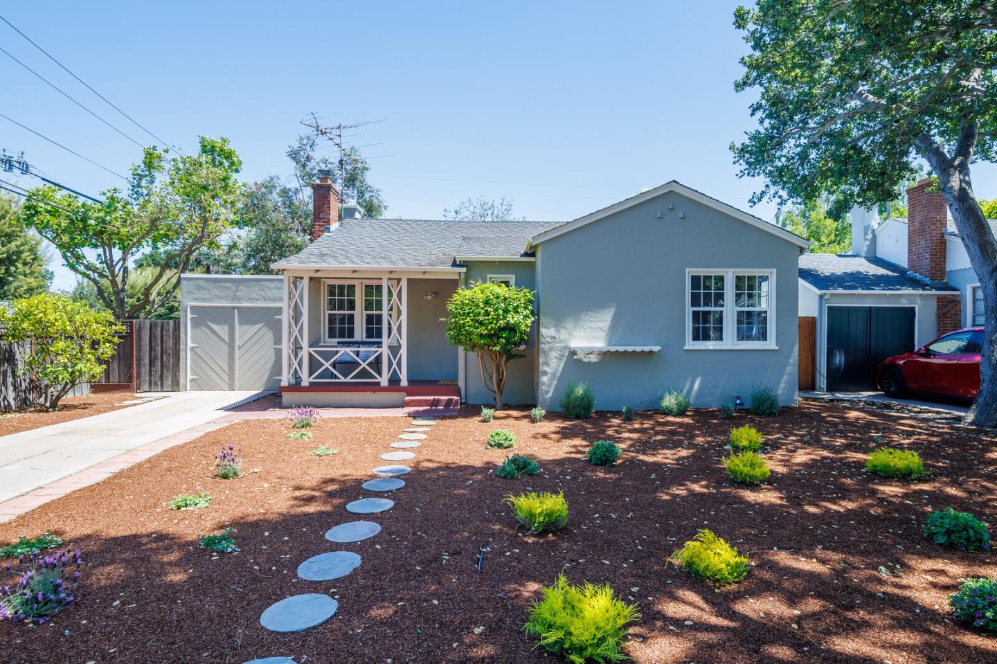 Detail Gallery Image 2 of 33 For 1101 Cambridge Rd, Burlingame,  CA 94010 - 2 Beds | 1 Baths