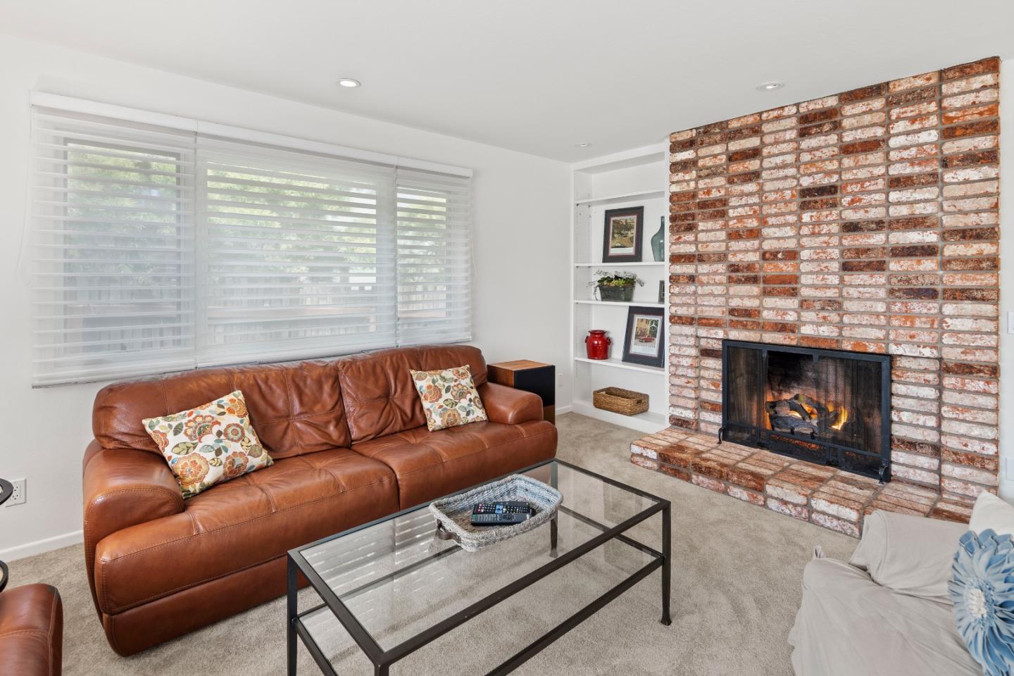 Detail Gallery Image 6 of 37 For 0 Mission 4 Sw of 1st Ave, Carmel,  CA 93923 - 2 Beds | 2 Baths