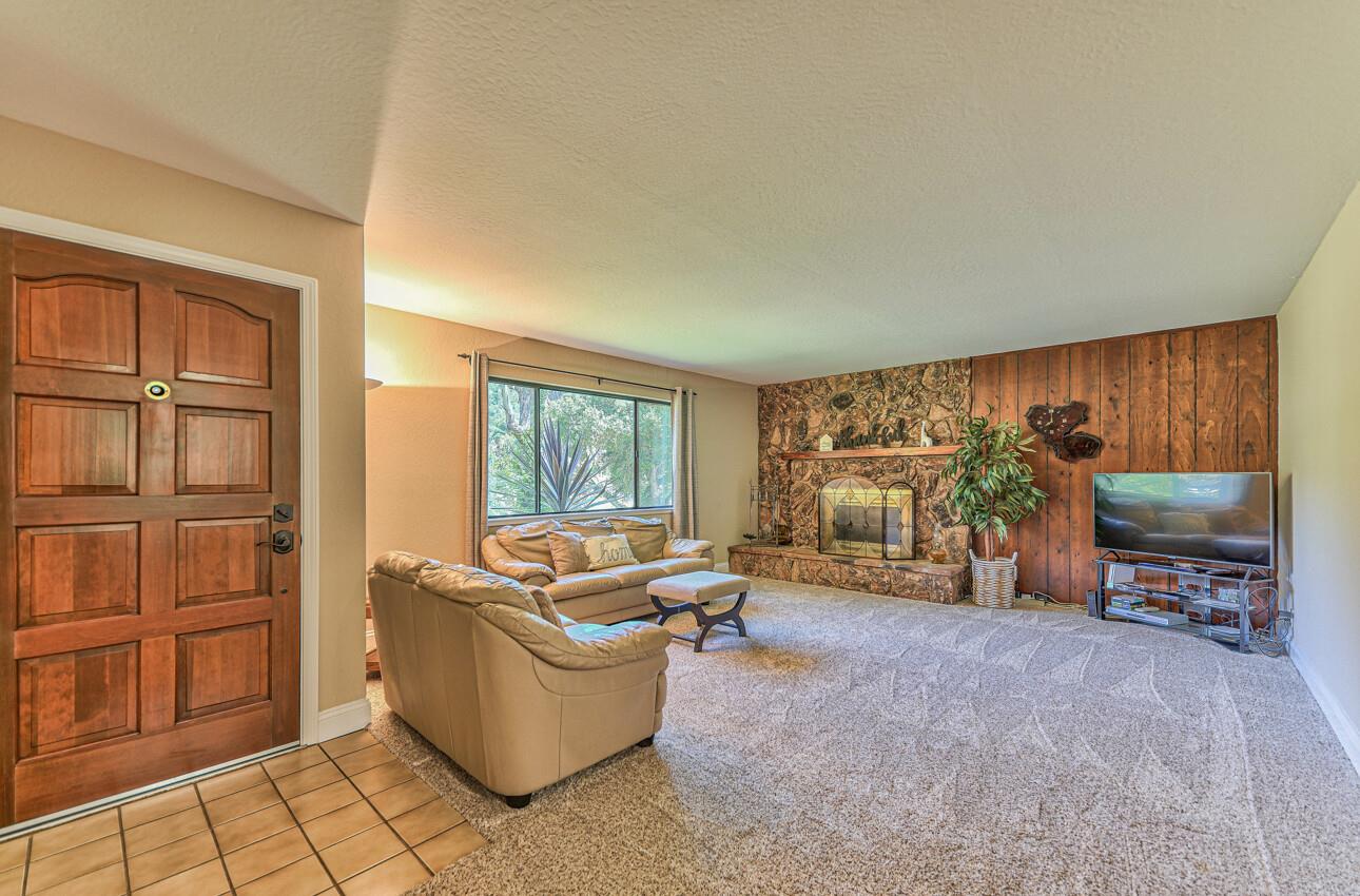 Detail Gallery Image 7 of 33 For 500 Paradise Rd, Salinas,  CA 93907 - 3 Beds | 2 Baths