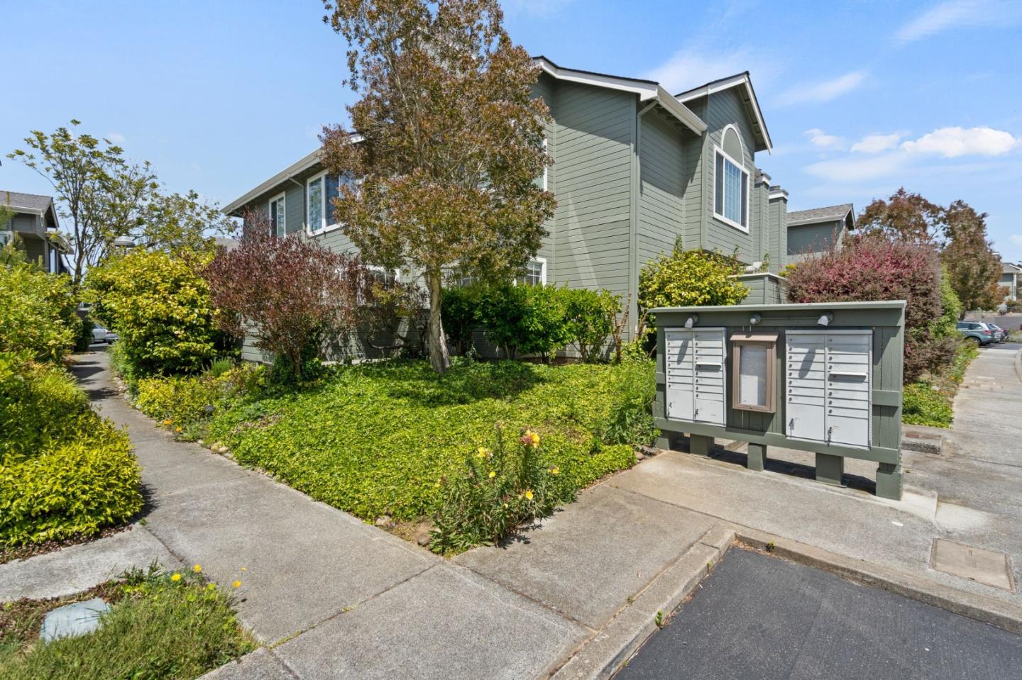 Detail Gallery Image 38 of 57 For 1807 Ipswich Ln, Daly City,  CA 94014 - 2 Beds | 2 Baths