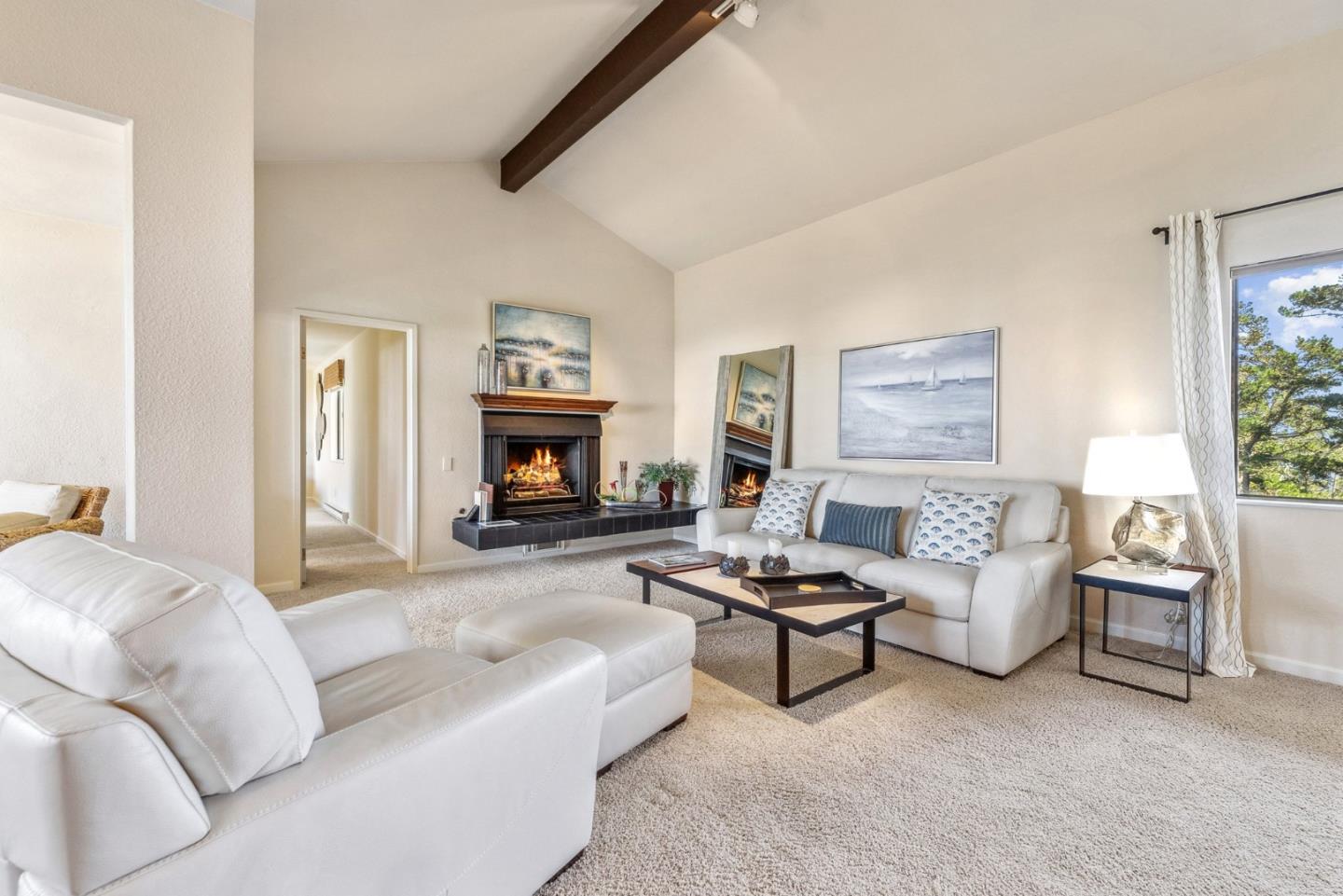 Detail Gallery Image 5 of 39 For 4 Ocean Pines Lane, Pebble Beach,  CA 93953 - 2 Beds | 2 Baths