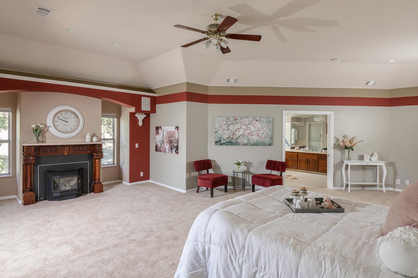 Detail Gallery Image 24 of 41 For 18035 Woodland Ave, Morgan Hill,  CA 95037 - 5 Beds | 4/2 Baths