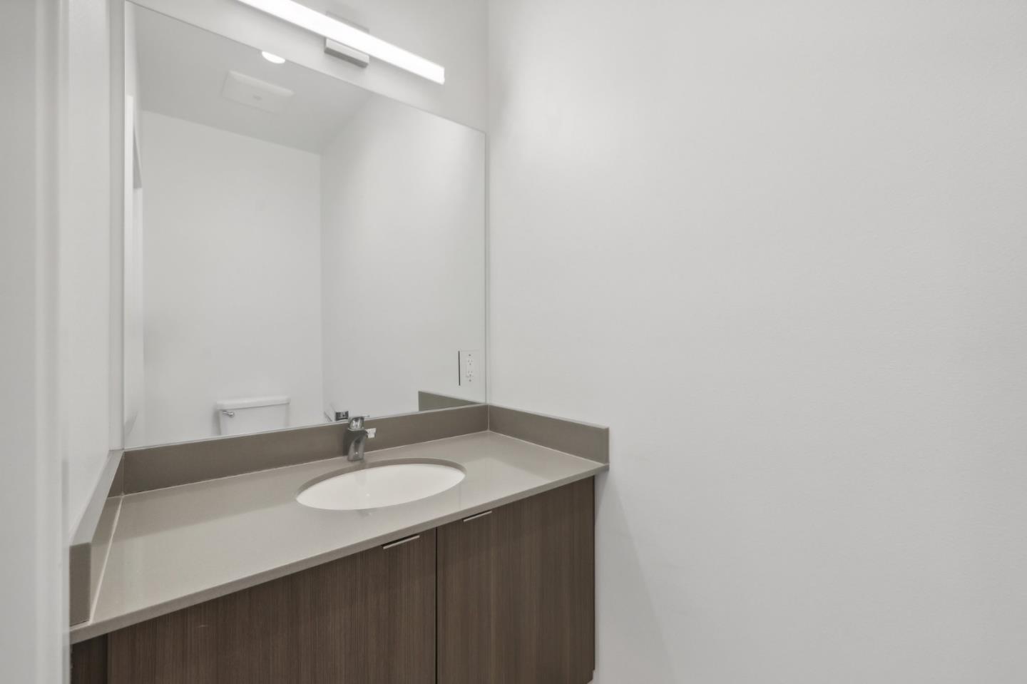 Detail Gallery Image 11 of 45 For 200 Linden Ave #300,  South San Francisco,  CA 94080 - 3 Beds | 2/1 Baths