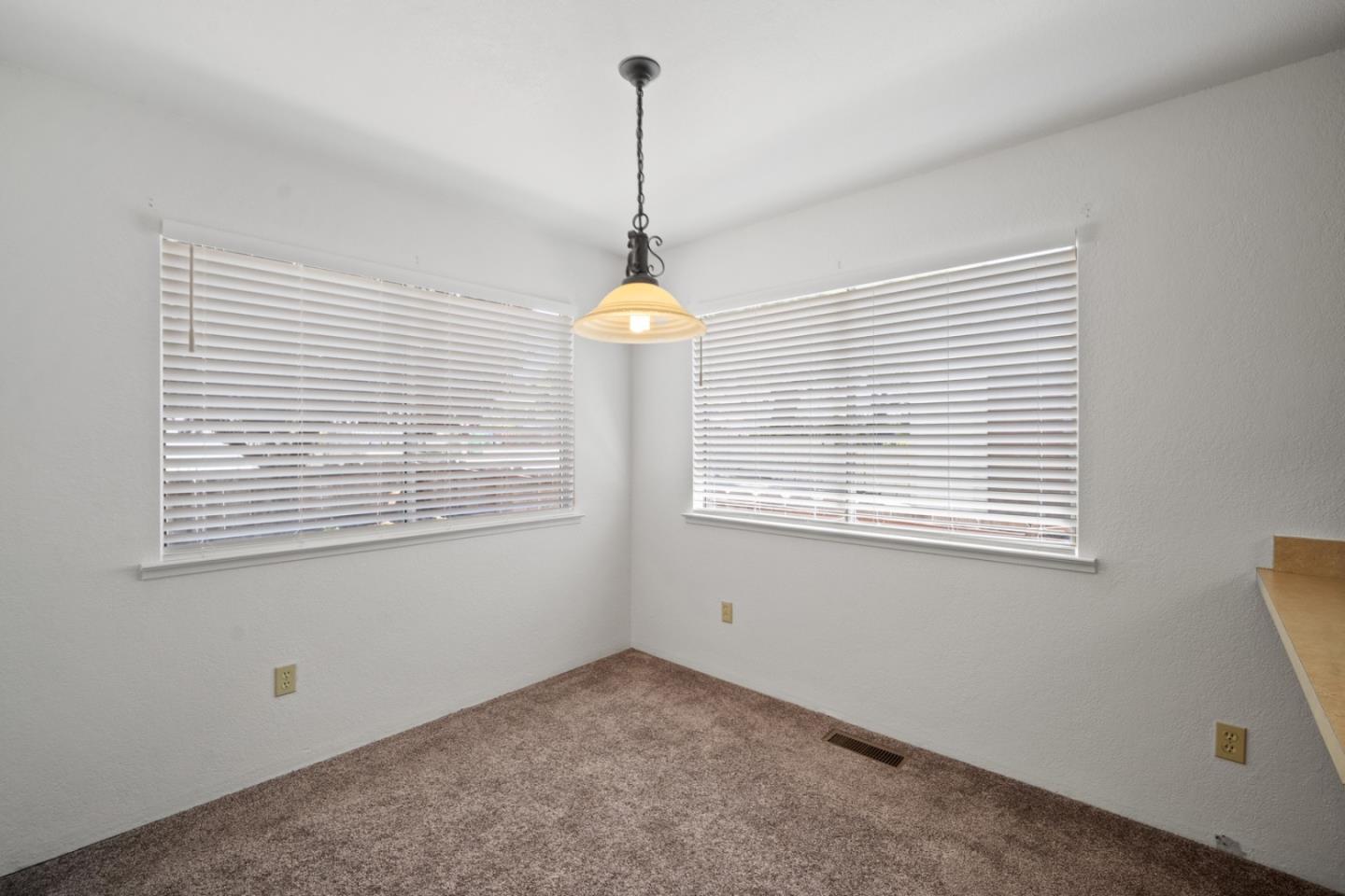 Detail Gallery Image 10 of 32 For 1124 Hamilton Ave, Seaside,  CA 93955 - 3 Beds | 2 Baths
