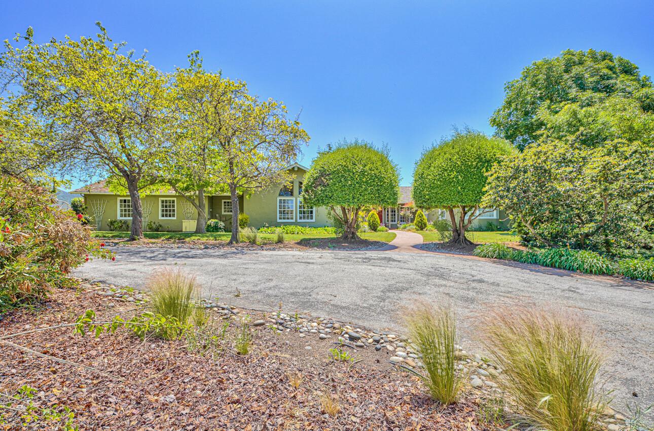 29225 Chualar Canyon Road, Chualar, California 93925, 4 Bedrooms Bedrooms, ,5 BathroomsBathrooms,Residential,For Sale,29225 Chualar Canyon Road,ML81967185