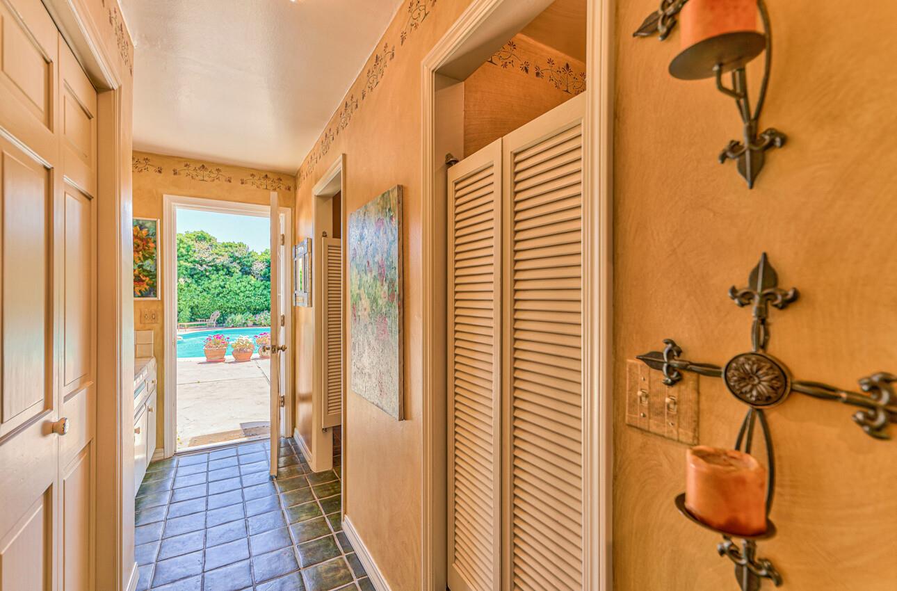 Detail Gallery Image 29 of 93 For 29225 Chualar Canyon Rd, Chualar,  CA 93925 - 4 Beds | 5/2 Baths