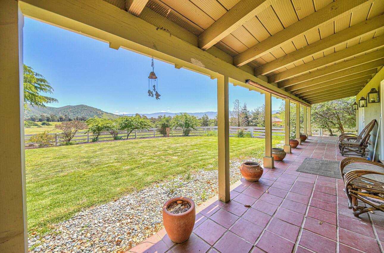 Detail Gallery Image 37 of 93 For 29225 Chualar Canyon Rd, Chualar,  CA 93925 - 4 Beds | 5/2 Baths