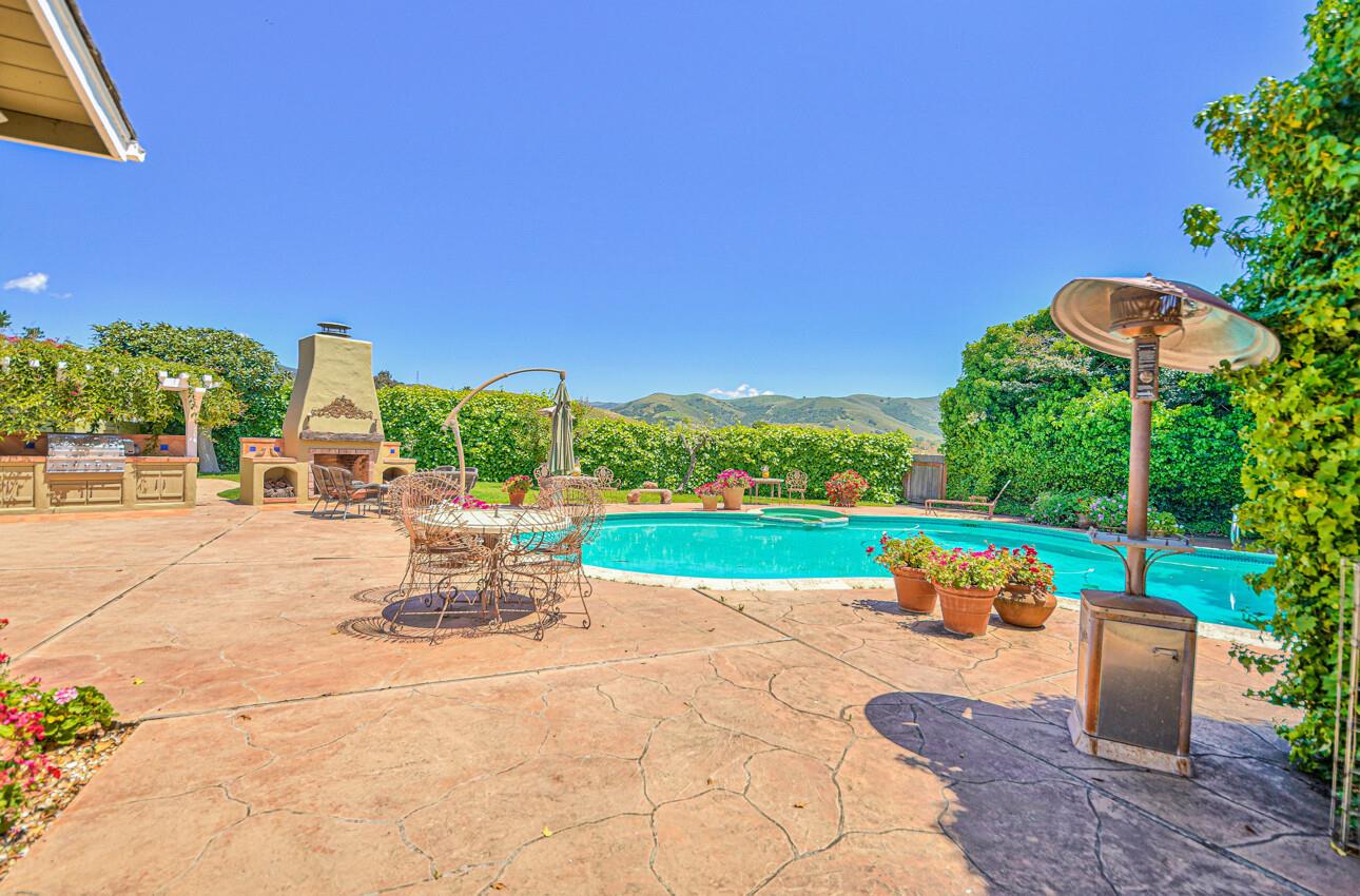 Detail Gallery Image 50 of 93 For 29225 Chualar Canyon Rd, Chualar,  CA 93925 - 4 Beds | 5/2 Baths