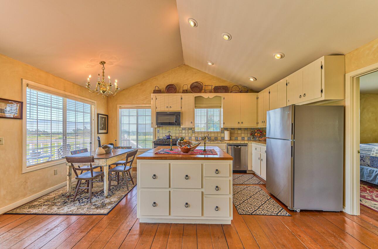 Detail Gallery Image 64 of 93 For 29225 Chualar Canyon Rd, Chualar,  CA 93925 - 7 Beds | 5/2 Baths