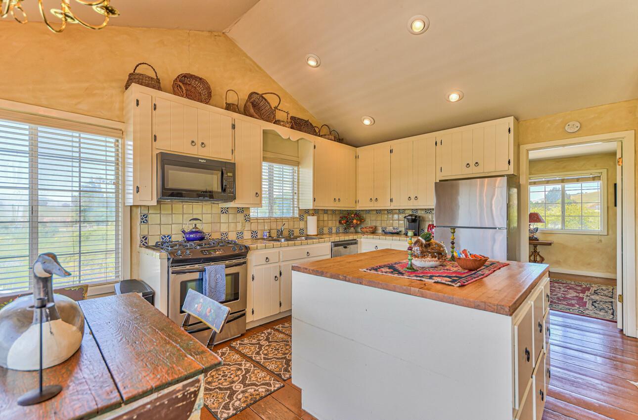 Detail Gallery Image 66 of 93 For 29225 Chualar Canyon Rd, Chualar,  CA 93925 - 7 Beds | 5/2 Baths
