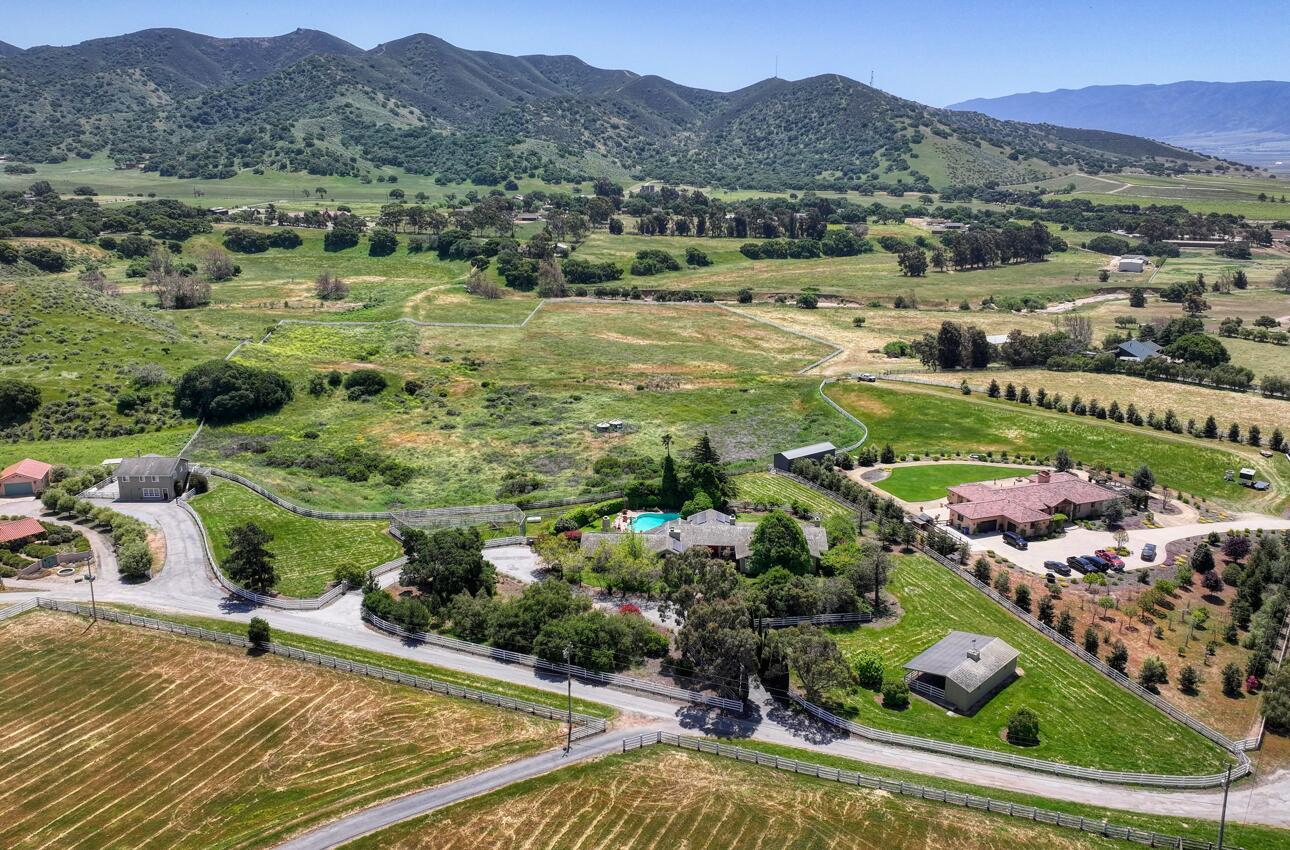 29225 Chualar Canyon Rd, Chualar, CA 93925 - 4 Beds | 5/2 Baths (Active ...