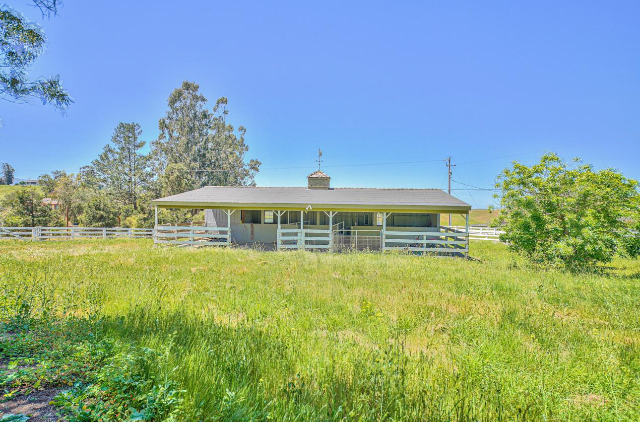 Detail Gallery Image 81 of 93 For 29225 Chualar Canyon Rd, Chualar,  CA 93925 - 4 Beds | 5/2 Baths