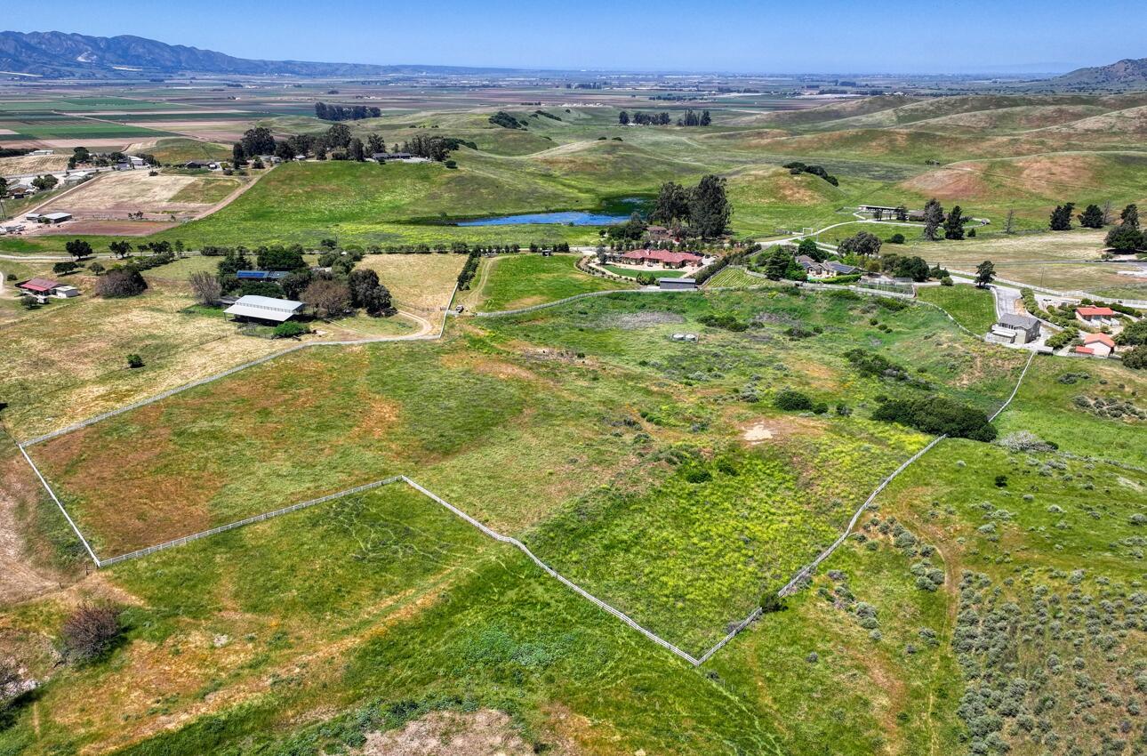 29225 Chualar Canyon Road, Chualar, California 93925, 4 Bedrooms Bedrooms, ,5 BathroomsBathrooms,Residential,For Sale,29225 Chualar Canyon Road,ML81967185
