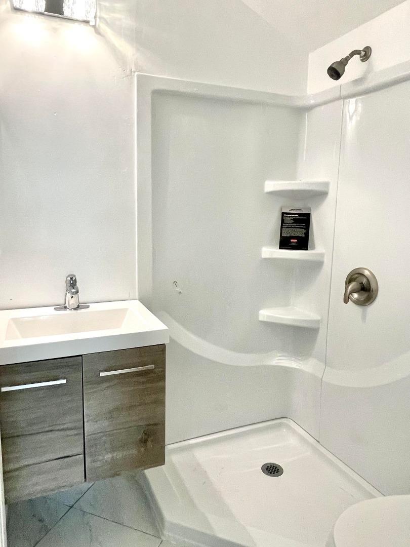 Detail Gallery Image 2 of 6 For 1706 Heron Ave #4,  Sunnyvale,  CA 94087 - 1 Beds | 1 Baths