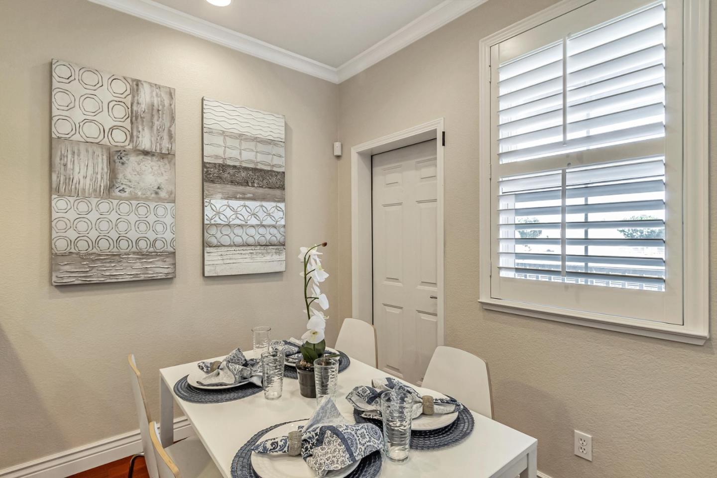 Detail Gallery Image 19 of 40 For 1121 Sierra Madres Ter, San Jose,  CA 95126 - 2 Beds | 2/1 Baths