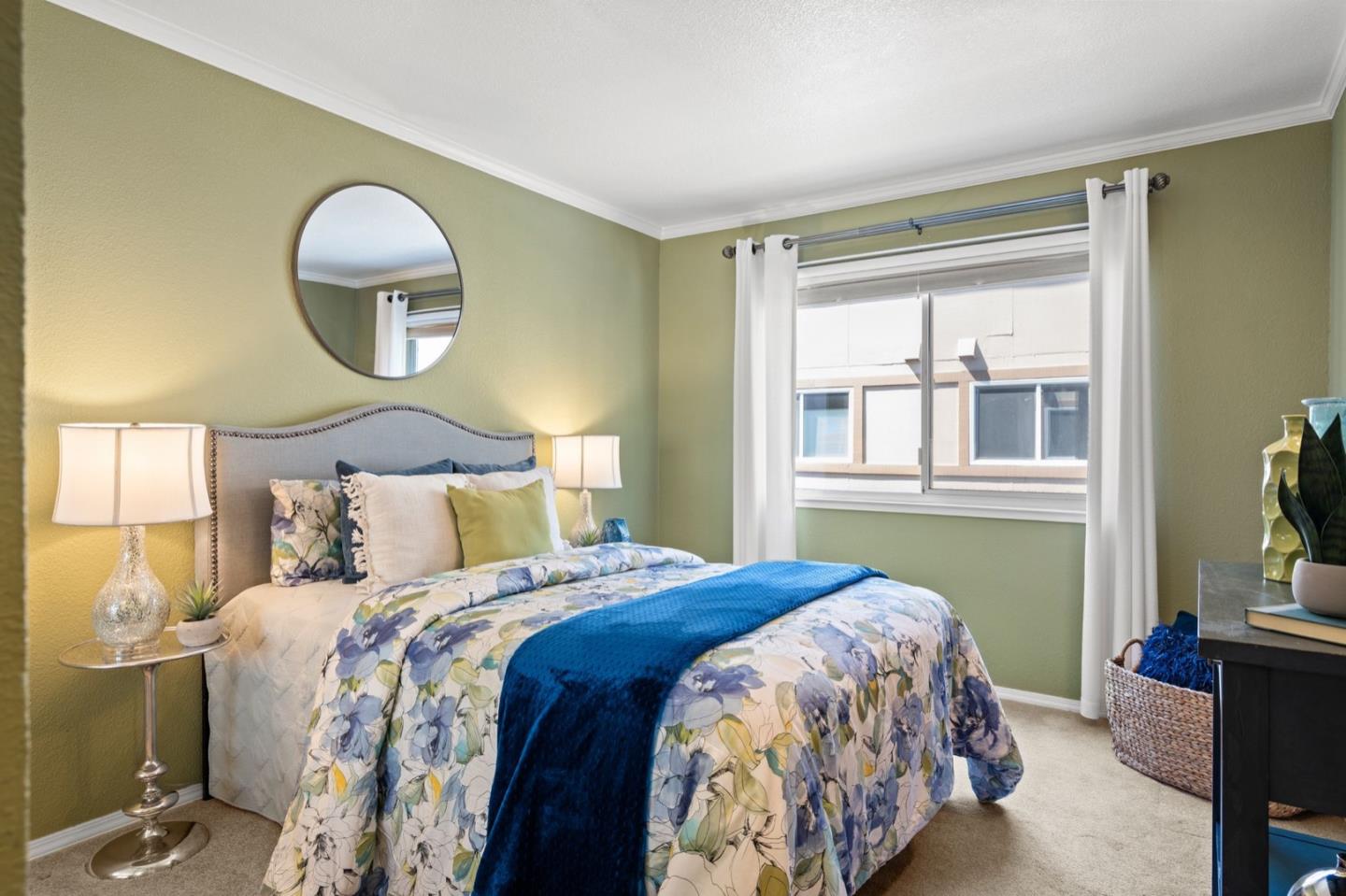 Detail Gallery Image 13 of 26 For 2464 W Bayshore Rd #3,  Palo Alto,  CA 94303 - 2 Beds | 1 Baths