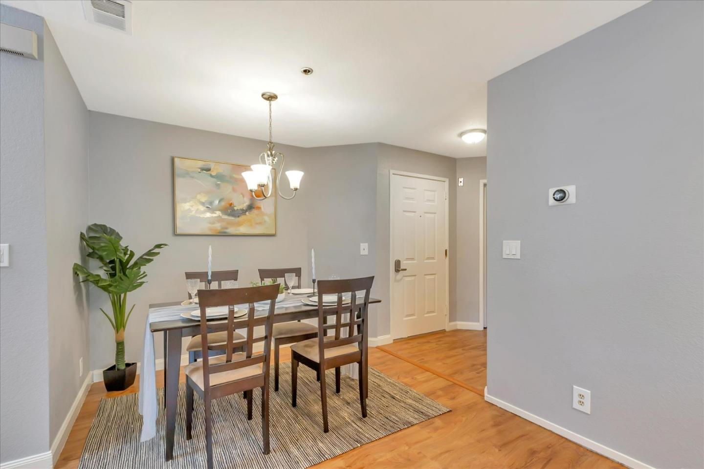 Detail Gallery Image 21 of 55 For 2328 La Terrace Cir, San Jose,  CA 95123 - 2 Beds | 2 Baths