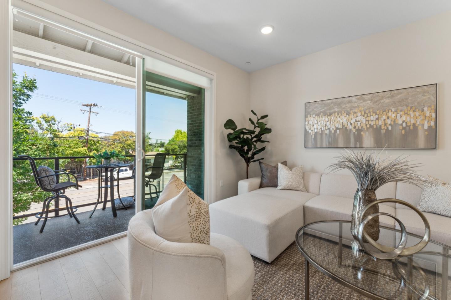 Detail Gallery Image 21 of 43 For 820 E Duane Ave #3,  Sunnyvale,  CA 94085 - 3 Beds | 3/1 Baths