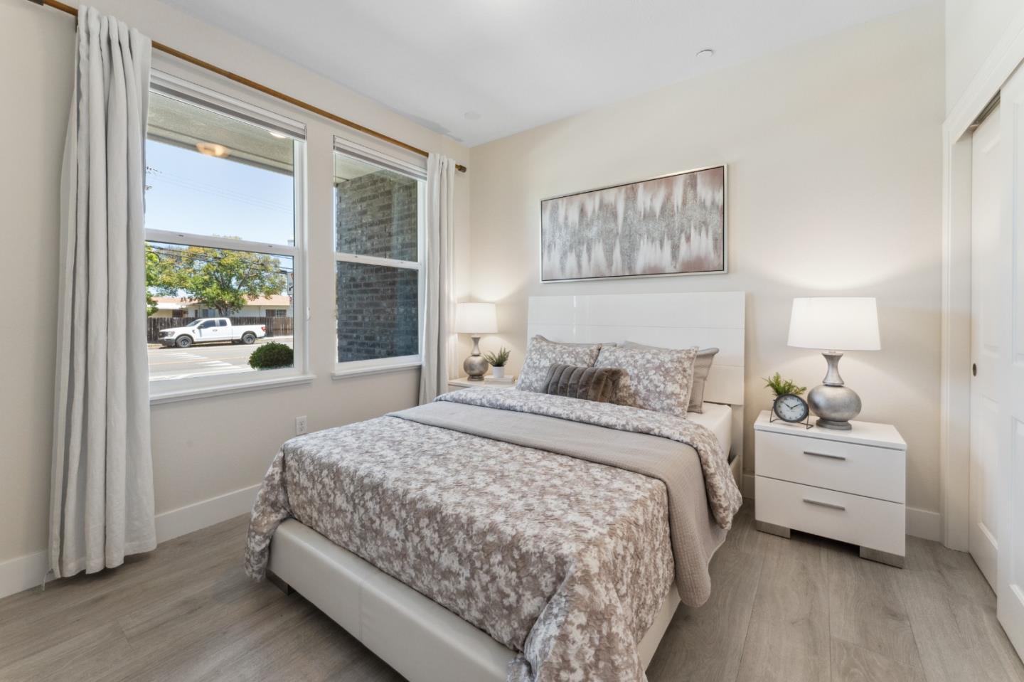 Detail Gallery Image 6 of 43 For 820 E Duane Ave #3,  Sunnyvale,  CA 94085 - 3 Beds | 3/1 Baths
