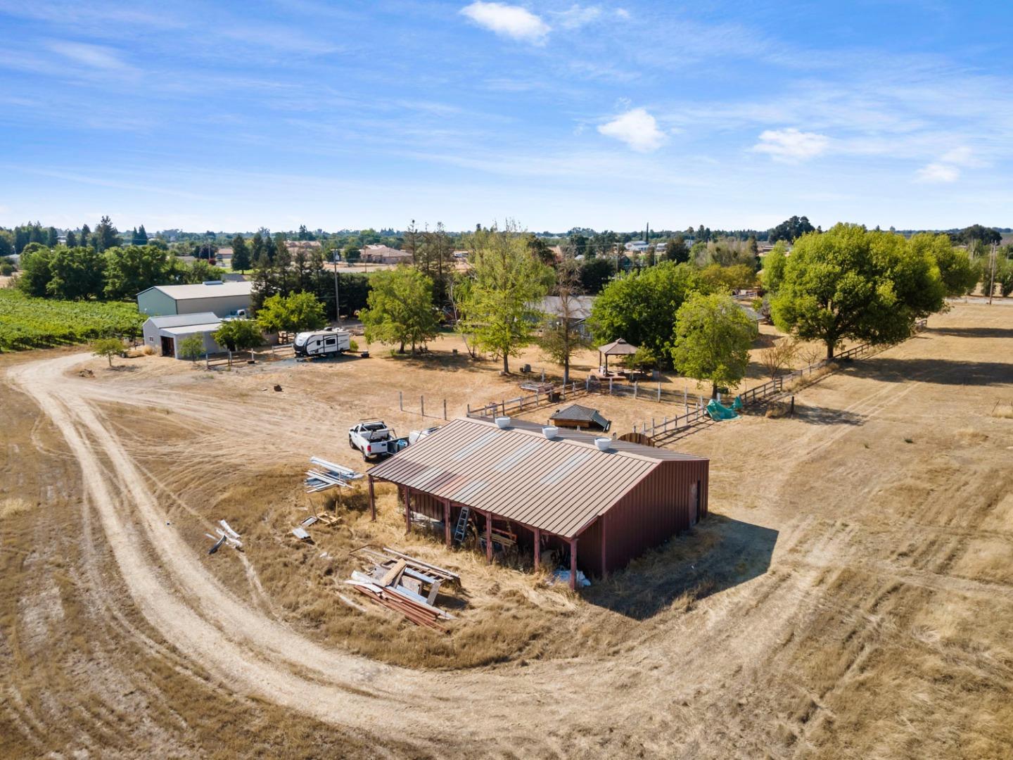 Detail Gallery Image 7 of 54 For 11800 E Mayers Rd, Acampo,  CA 95220 - 3 Beds | 3 Baths