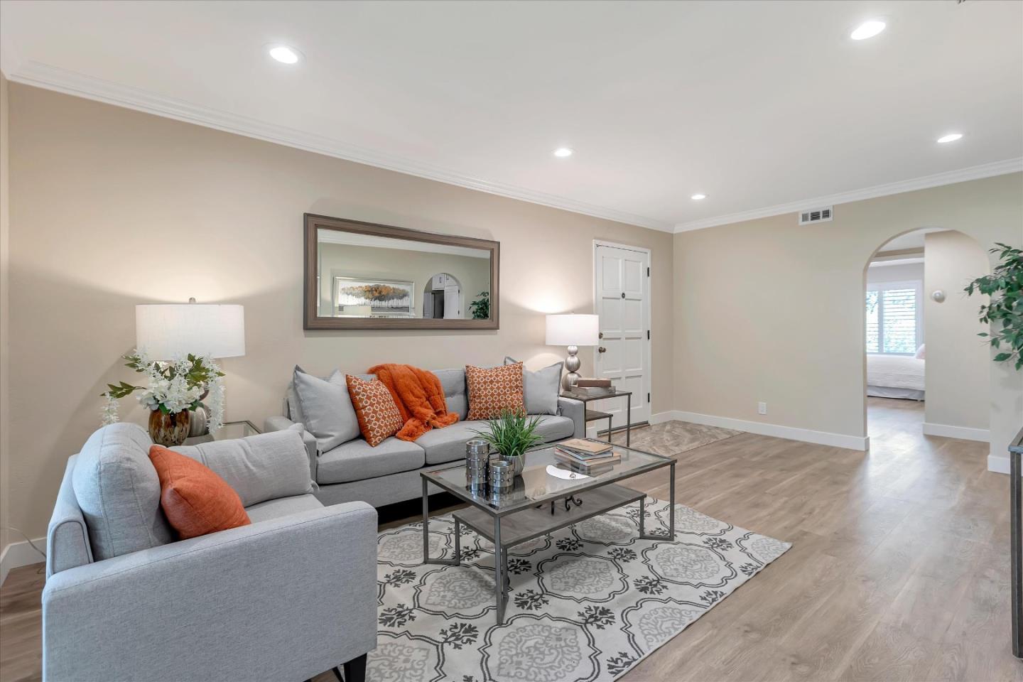 Detail Gallery Image 5 of 29 For 2757 Mauricia Ave #B,  Santa Clara,  CA 95051 - 2 Beds | 2 Baths