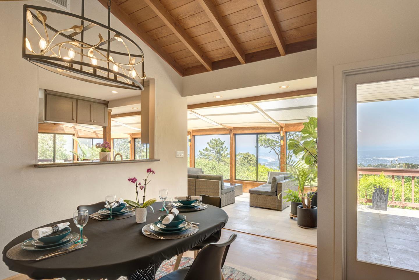 Detail Gallery Image 12 of 34 For 4113 Crest Rd, Pebble Beach,  CA 93953 - 3 Beds | 2/1 Baths