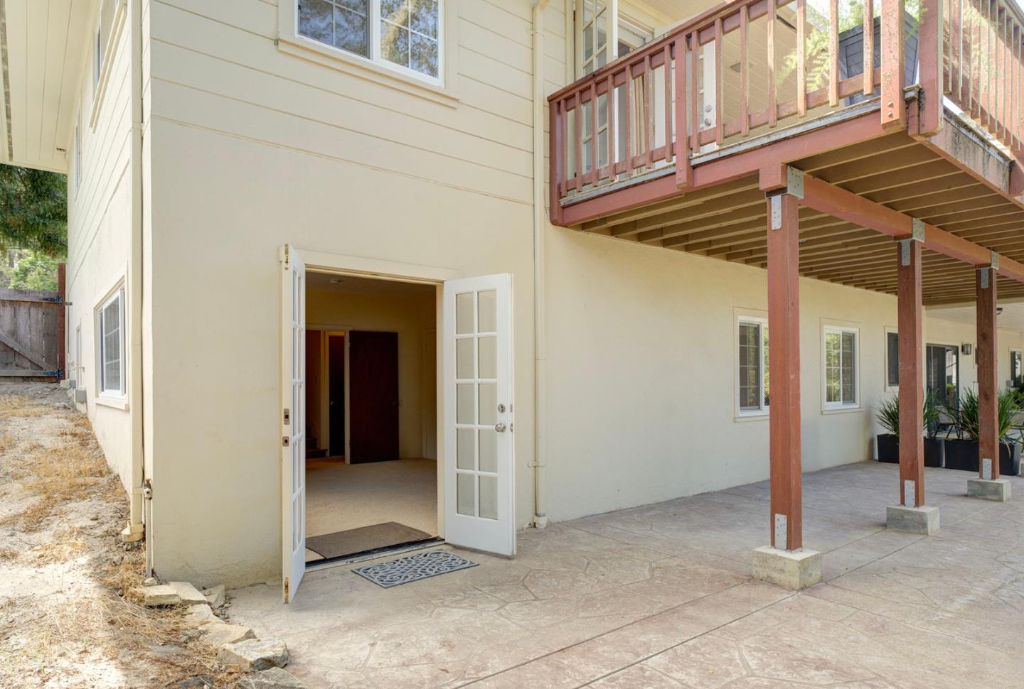 Detail Gallery Image 29 of 34 For 4113 Crest Rd, Pebble Beach,  CA 93953 - 3 Beds | 2/1 Baths